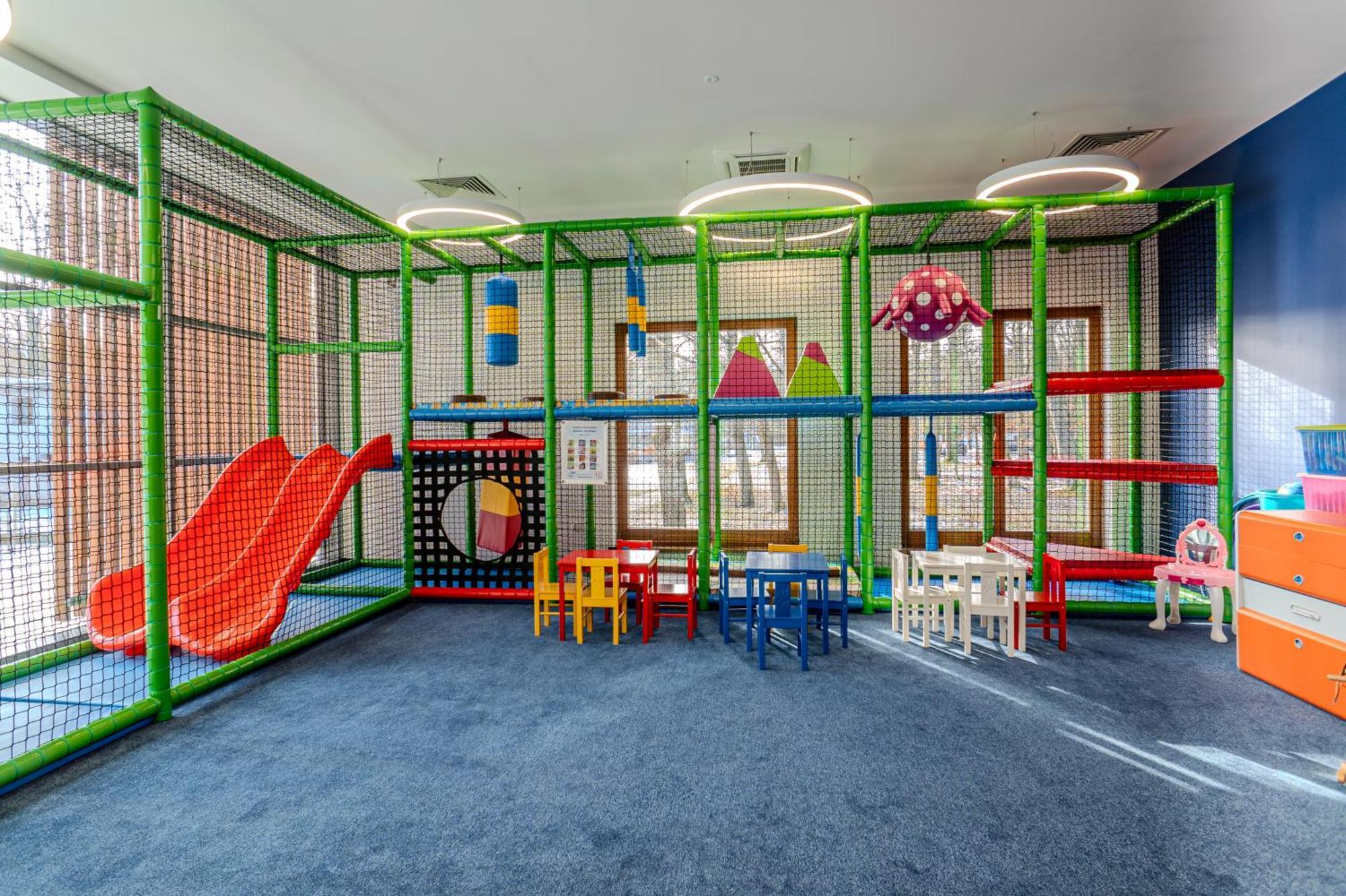 Hotel Osrodek Szkoleniowo-Wypoczynkowy "Lesnik" à Ustka Extérieur photo
