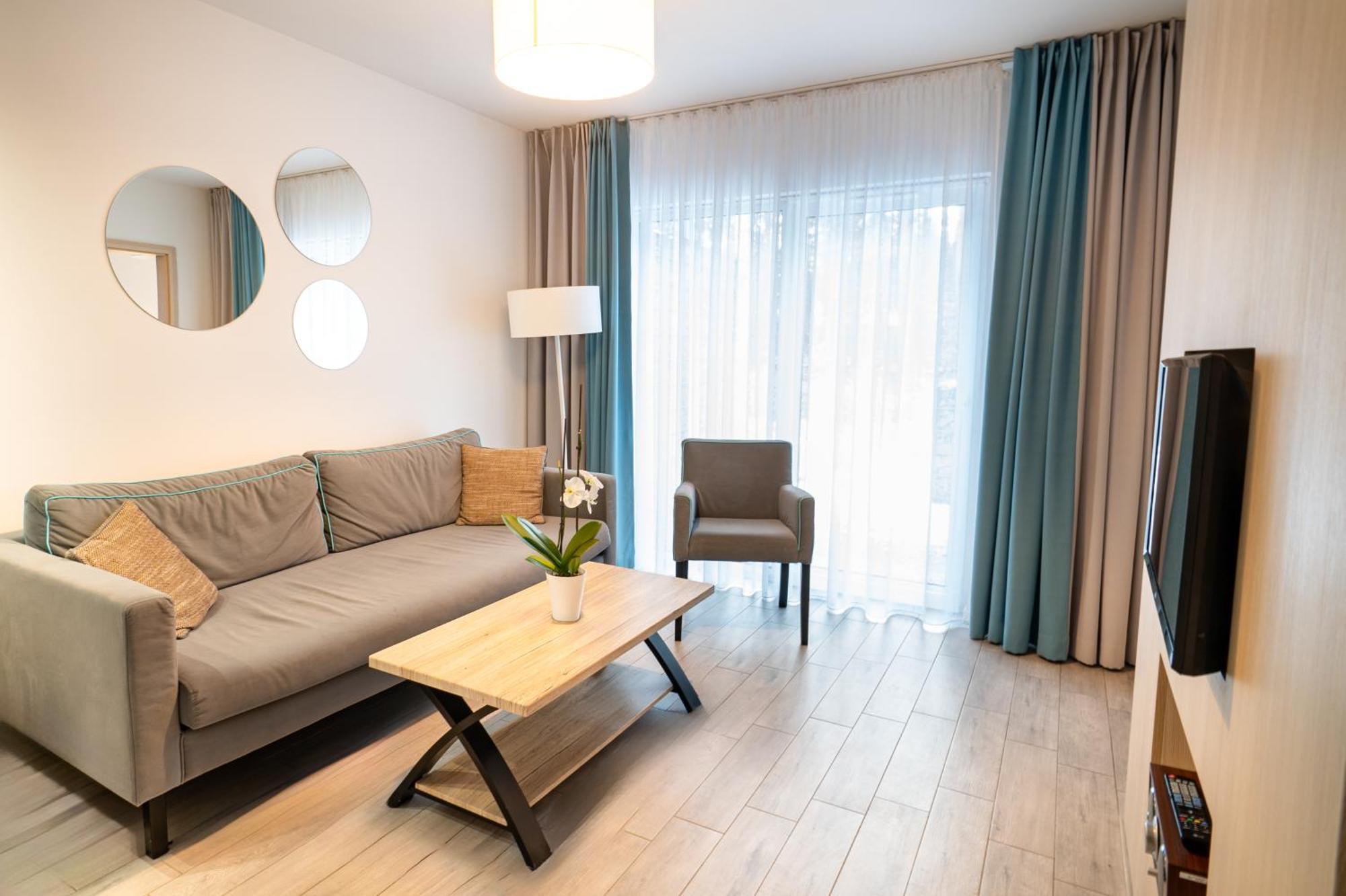Hotel Osrodek Szkoleniowo-Wypoczynkowy "Lesnik" à Ustka Extérieur photo