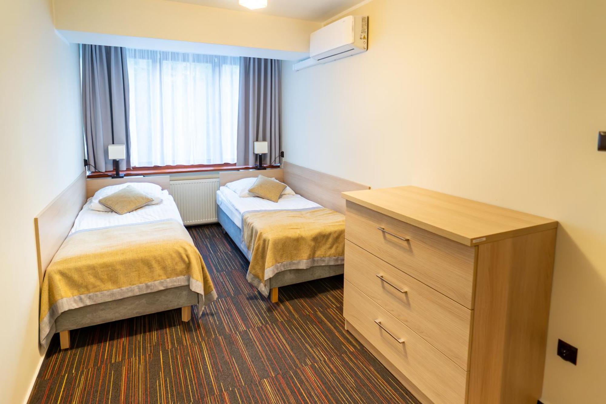 Hotel Osrodek Szkoleniowo-Wypoczynkowy "Lesnik" à Ustka Extérieur photo