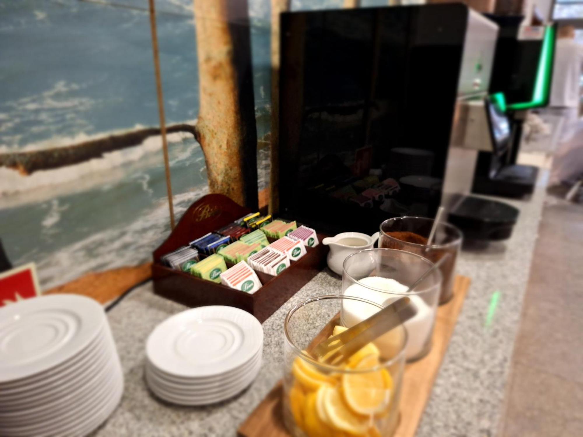 Hotel Osrodek Szkoleniowo-Wypoczynkowy "Lesnik" à Ustka Extérieur photo