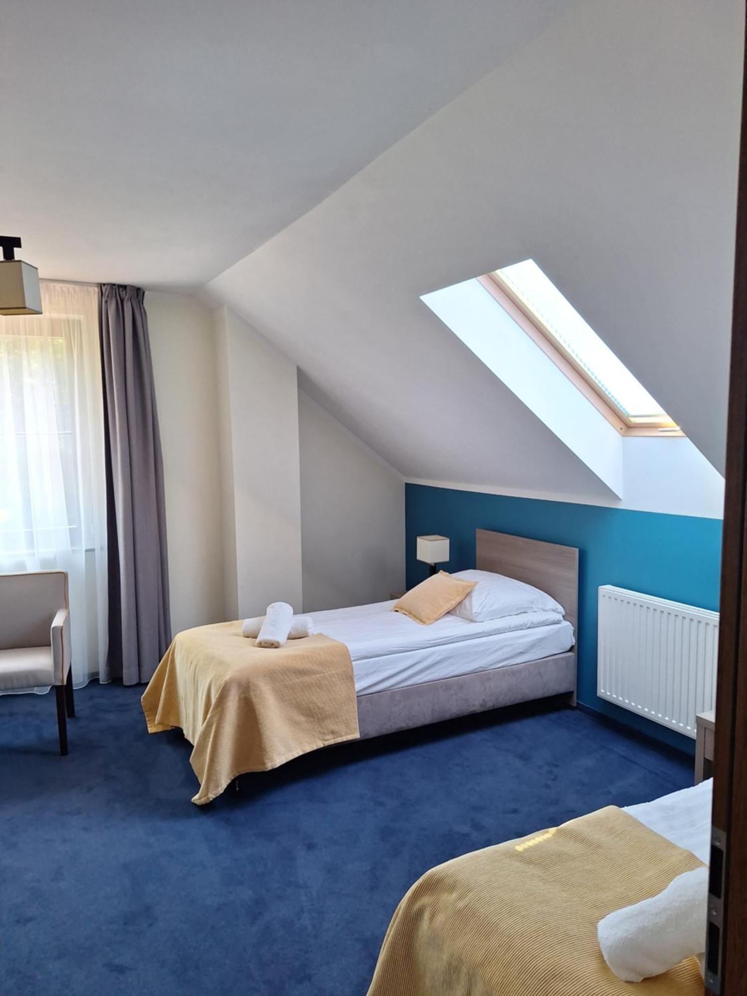 Hotel Osrodek Szkoleniowo-Wypoczynkowy "Lesnik" à Ustka Extérieur photo