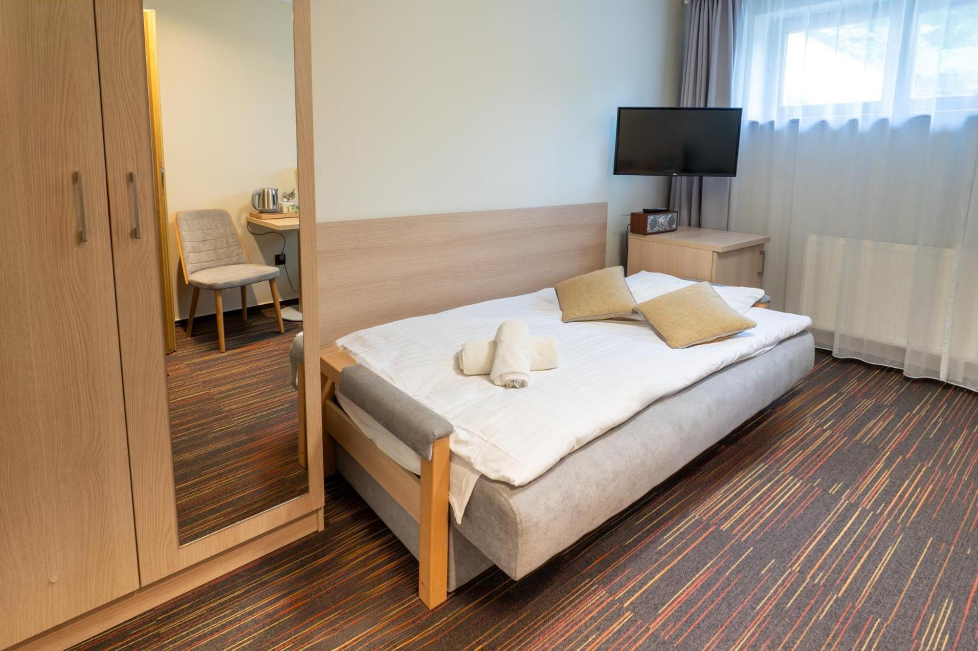 Hotel Osrodek Szkoleniowo-Wypoczynkowy "Lesnik" à Ustka Extérieur photo