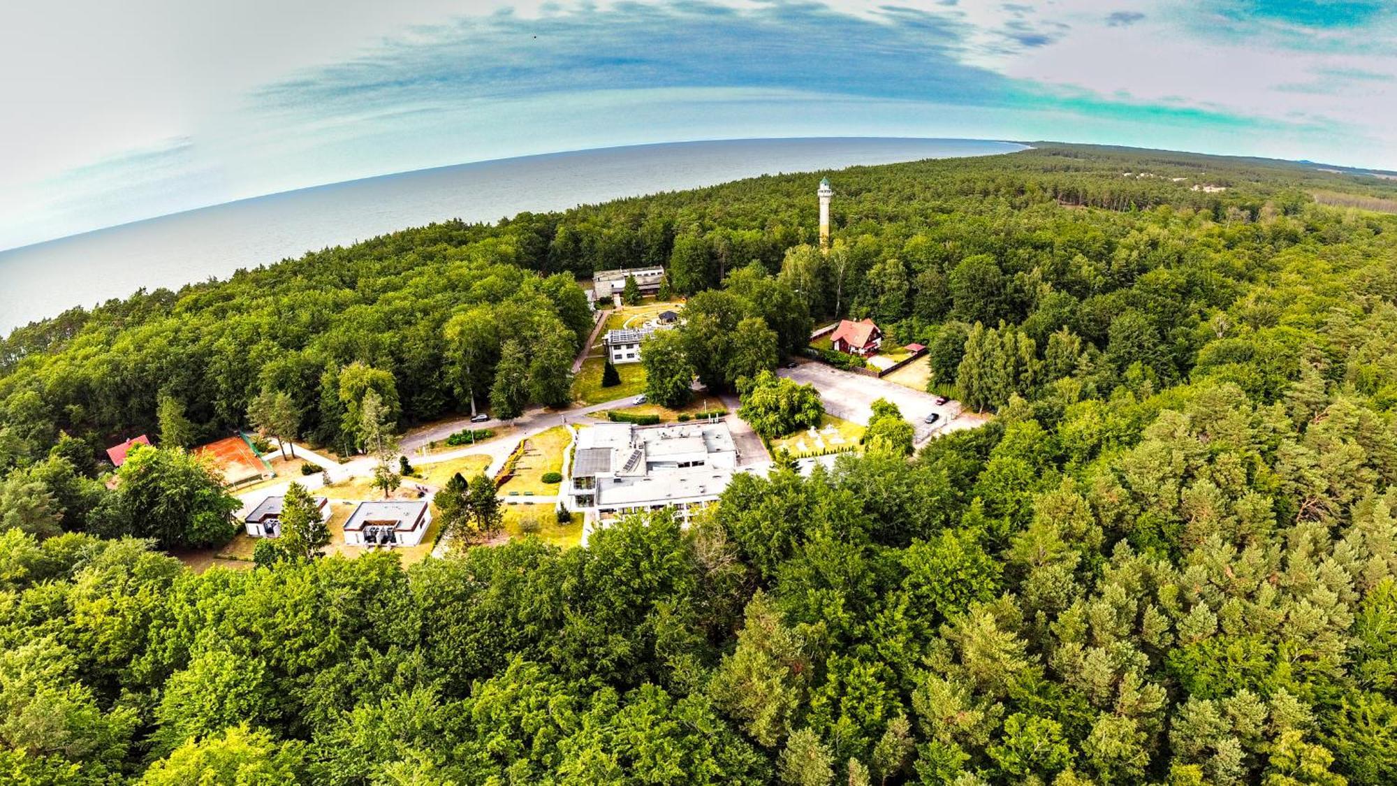 Hotel Osrodek Szkoleniowo-Wypoczynkowy "Lesnik" à Ustka Extérieur photo